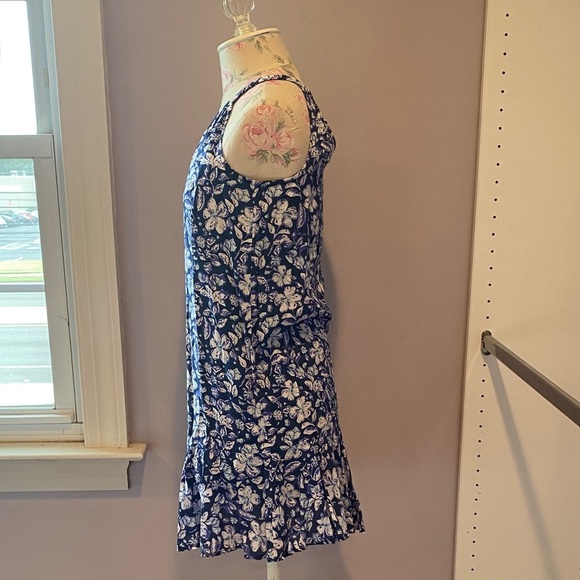 Vineyard Vines Girls' Hibiscus Floral dress - Picture 4 of 11